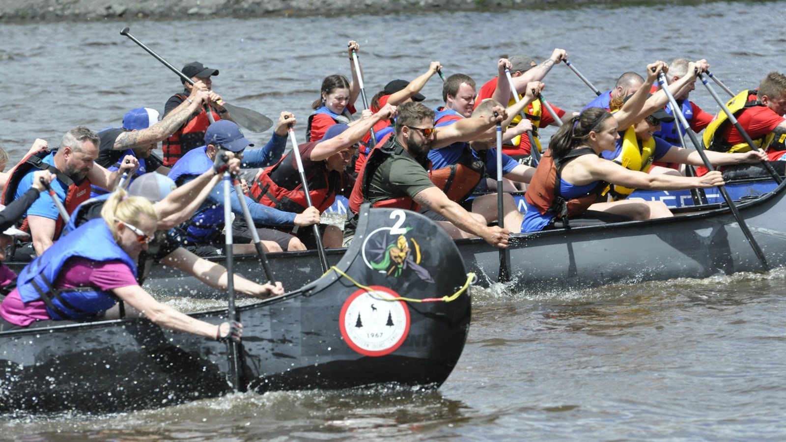 Le Défi rabaska St-Georges Ford a réuni petits et grands sur le bord de la rivière