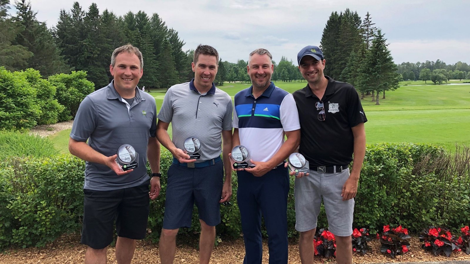 Les gagnants du matin : Philippe Cloutier, Philippe Grenier, Éric Lessard, Bernard Guillemette.
