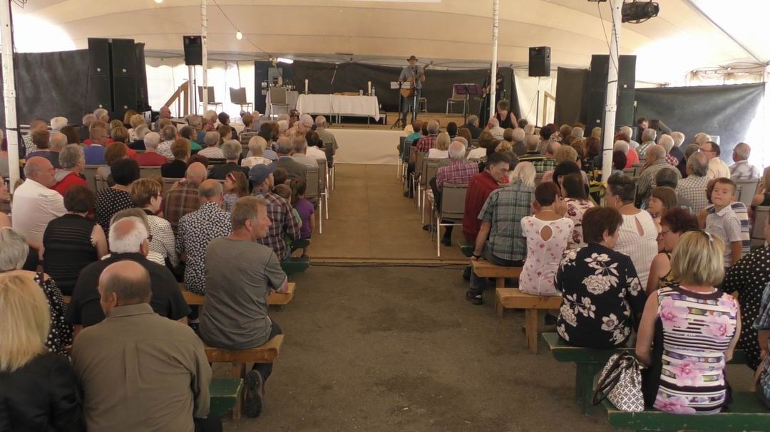 Normand DeLessard présente la Messe Western de St-Jules de Beauce