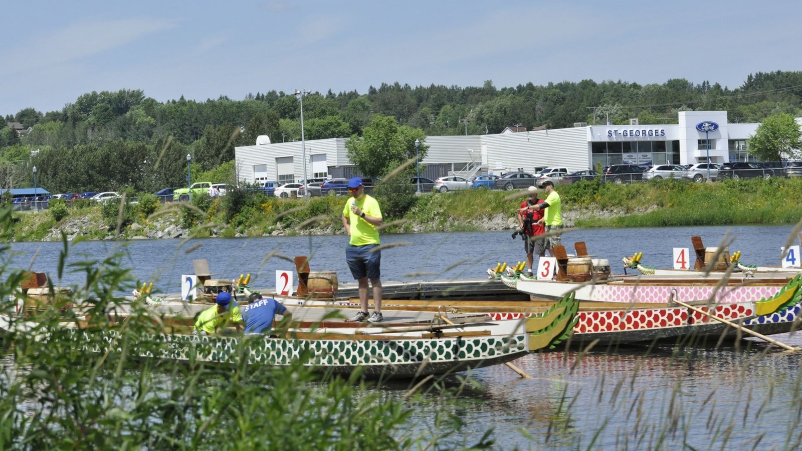 Photos et vidéo de la 10e édition de la course de bateaux-dragons