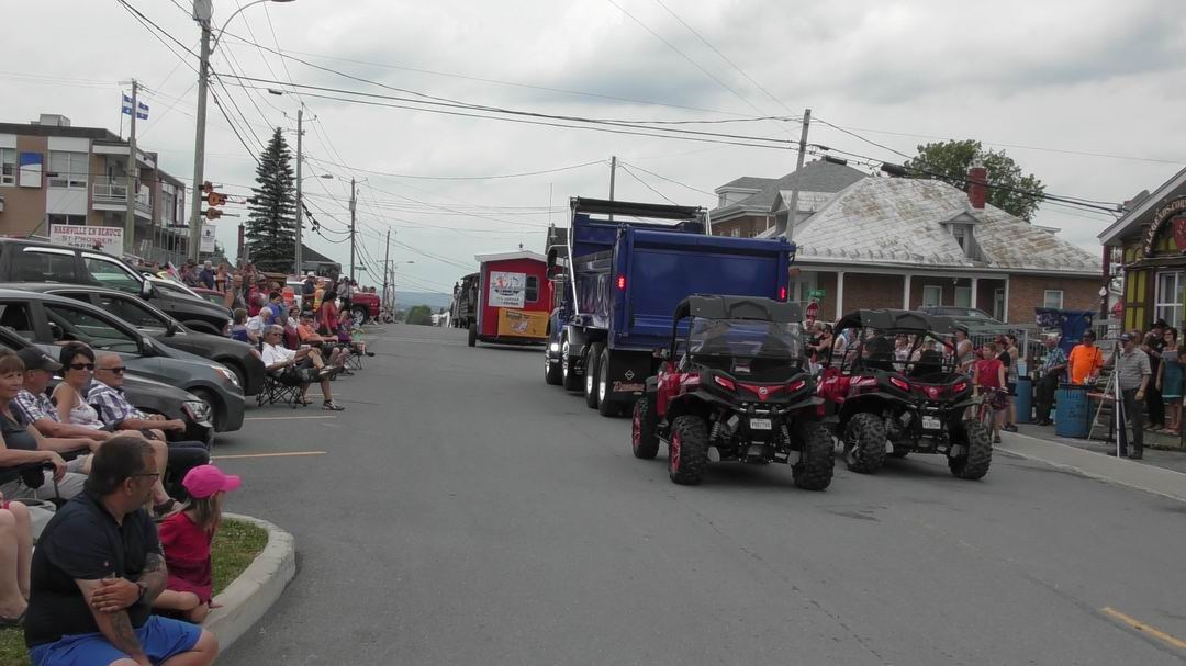 Normand DeLessard présente la parade de chevaux de Nashville en Beauce 2019