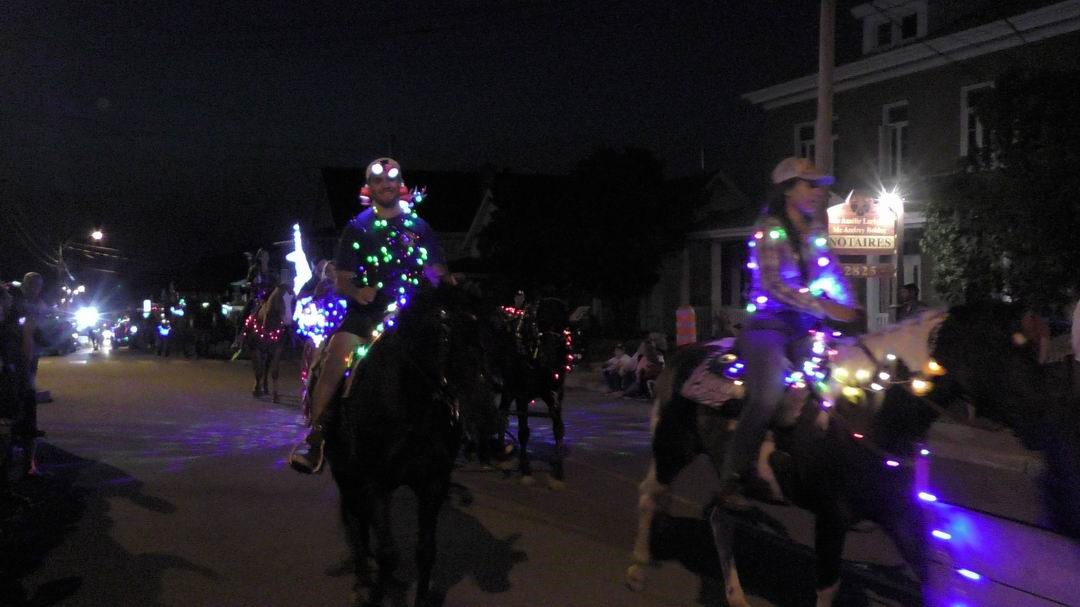 Normand DeLessard présente la parade illuminée de Nashville en Beauce 2019