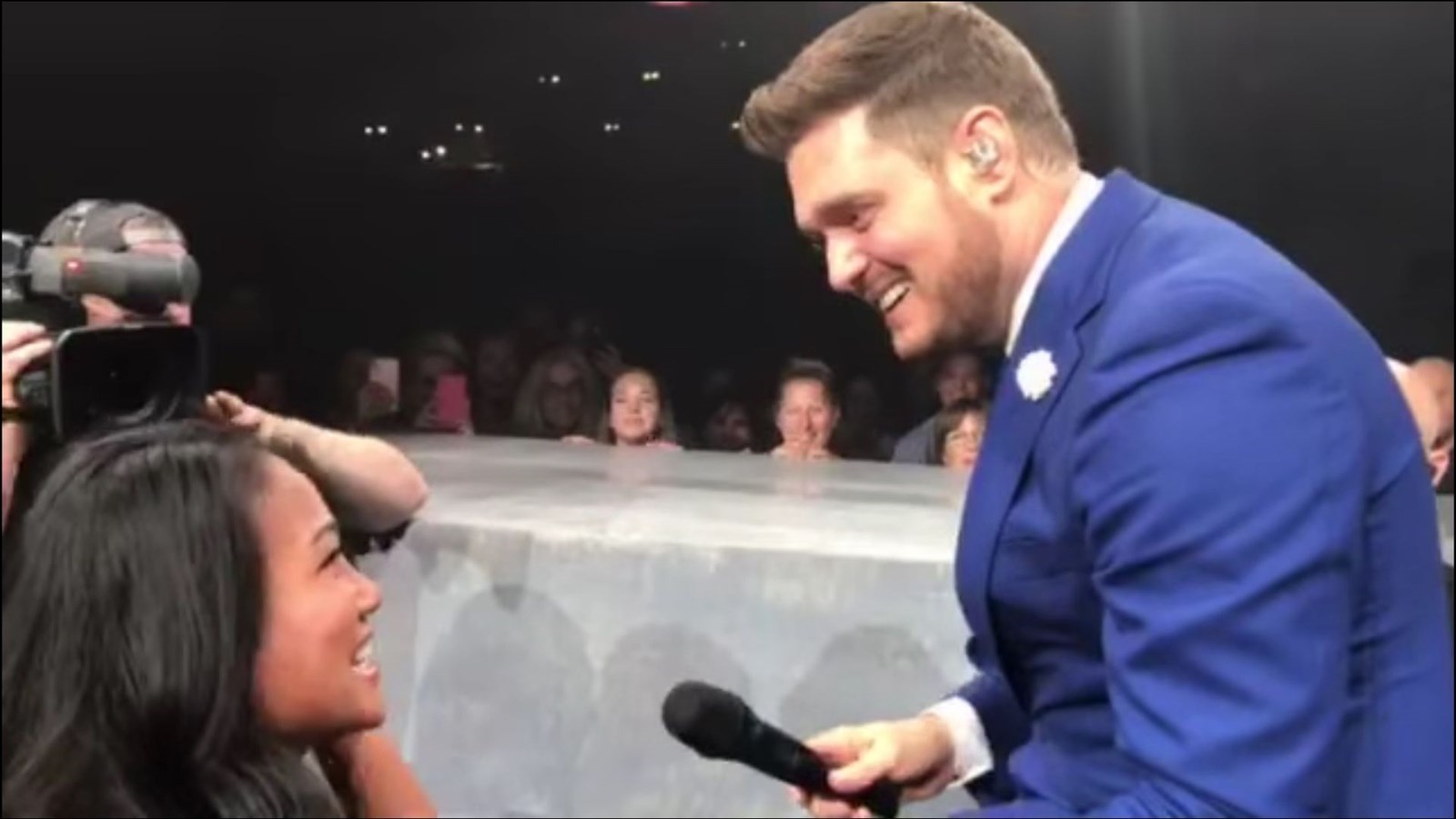 Win Le Phan lorsque Michael Bublé s'est approché d'elle.