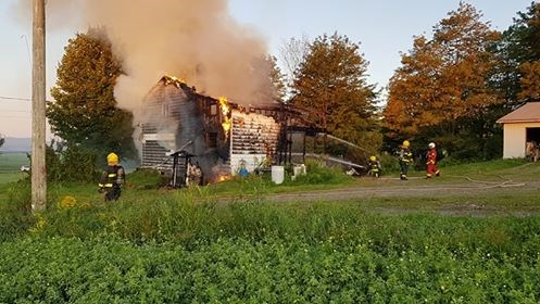 Un incendie de résidence tôt ce matin à Saints-Anges