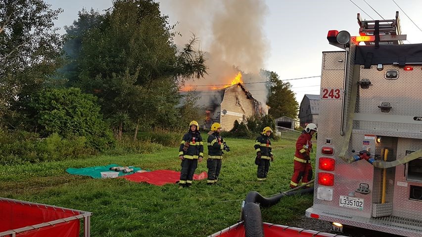 Un incendie de résidence tôt ce matin à Saints-Anges