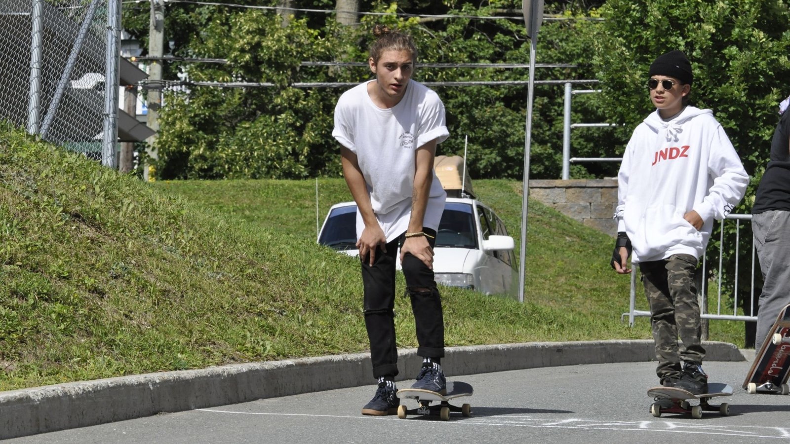 Une compétition de skateboard dans la 113e rue