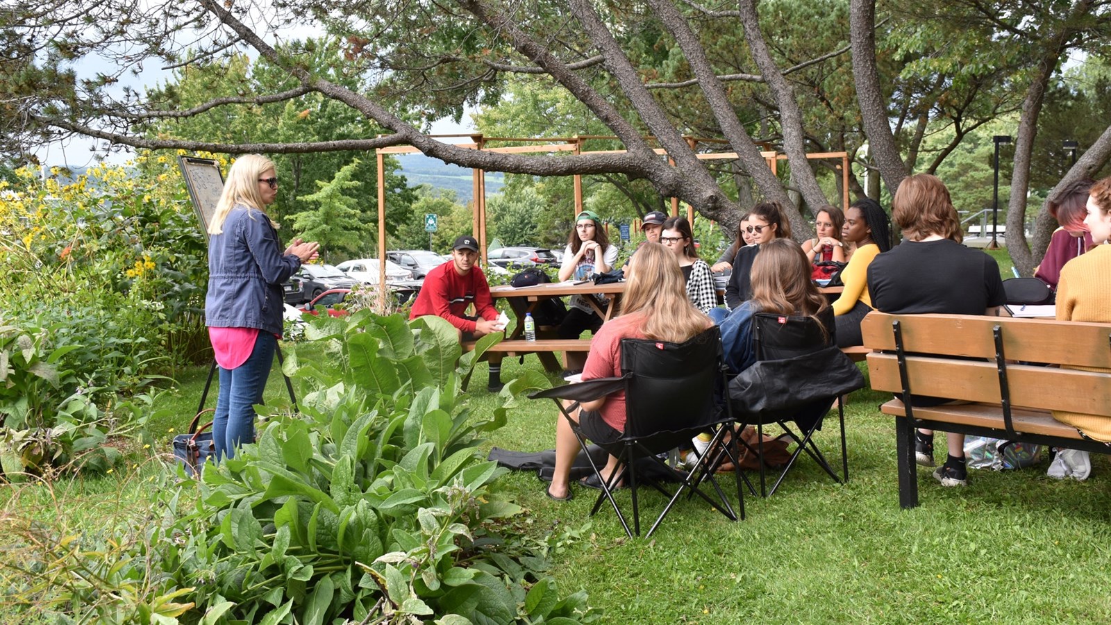 Les étudiants du cégep se laissent inspirer par la nature pour la création de poésie