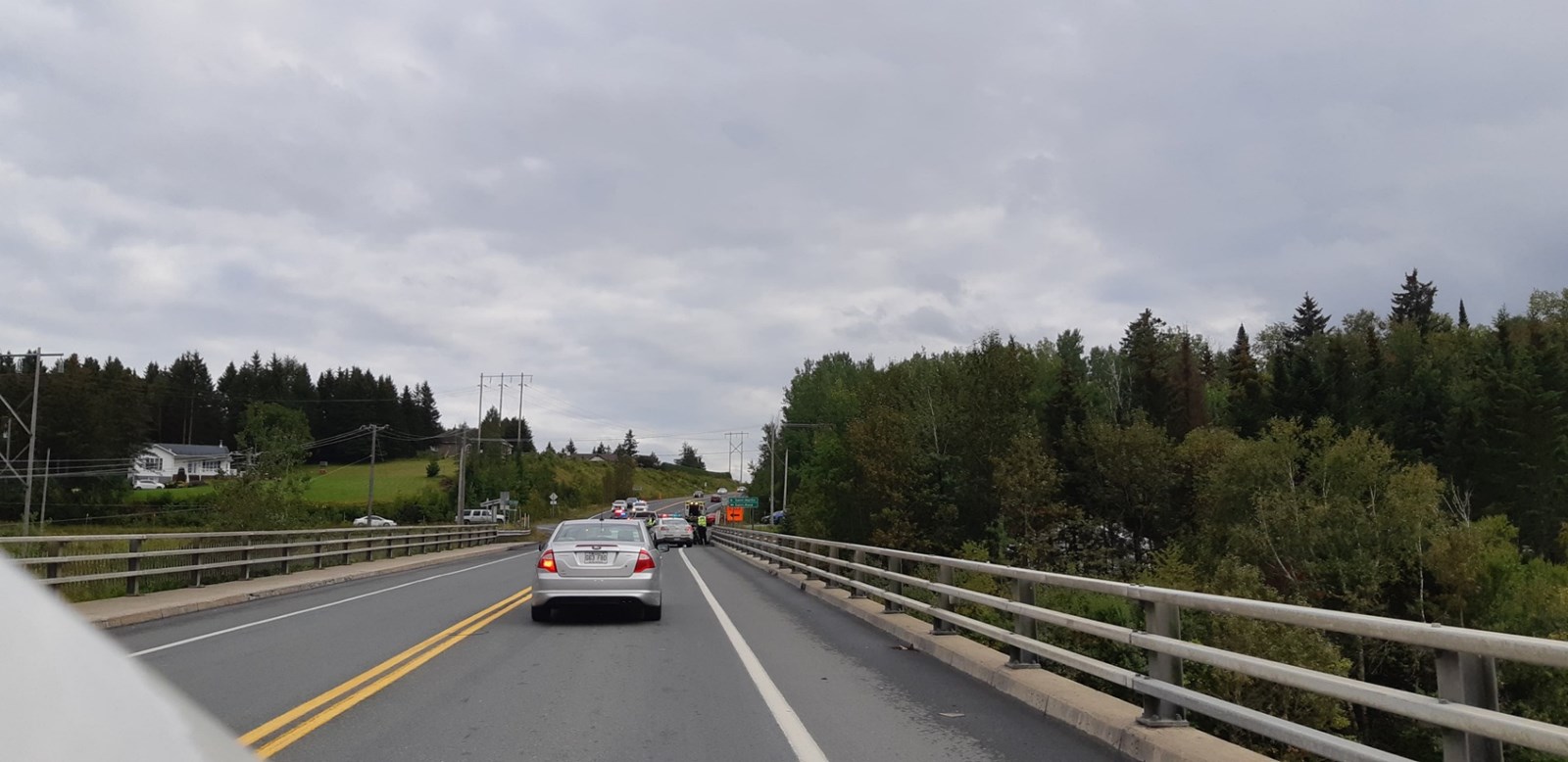 Accident impliquant des voitures et une moto à Saint-Georges
