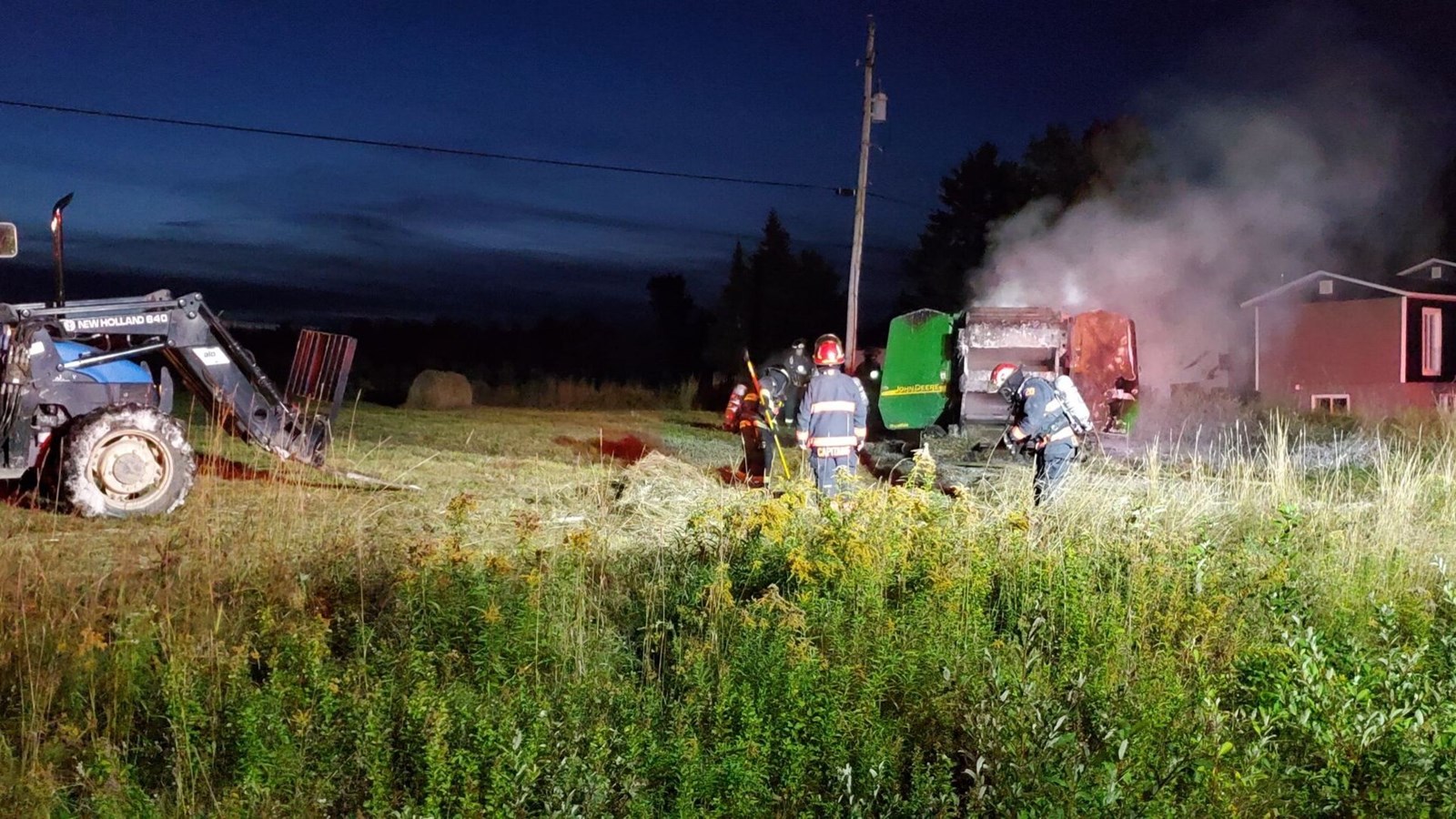 Un tracteur a été la proie d'un incendie à Saint-Georges