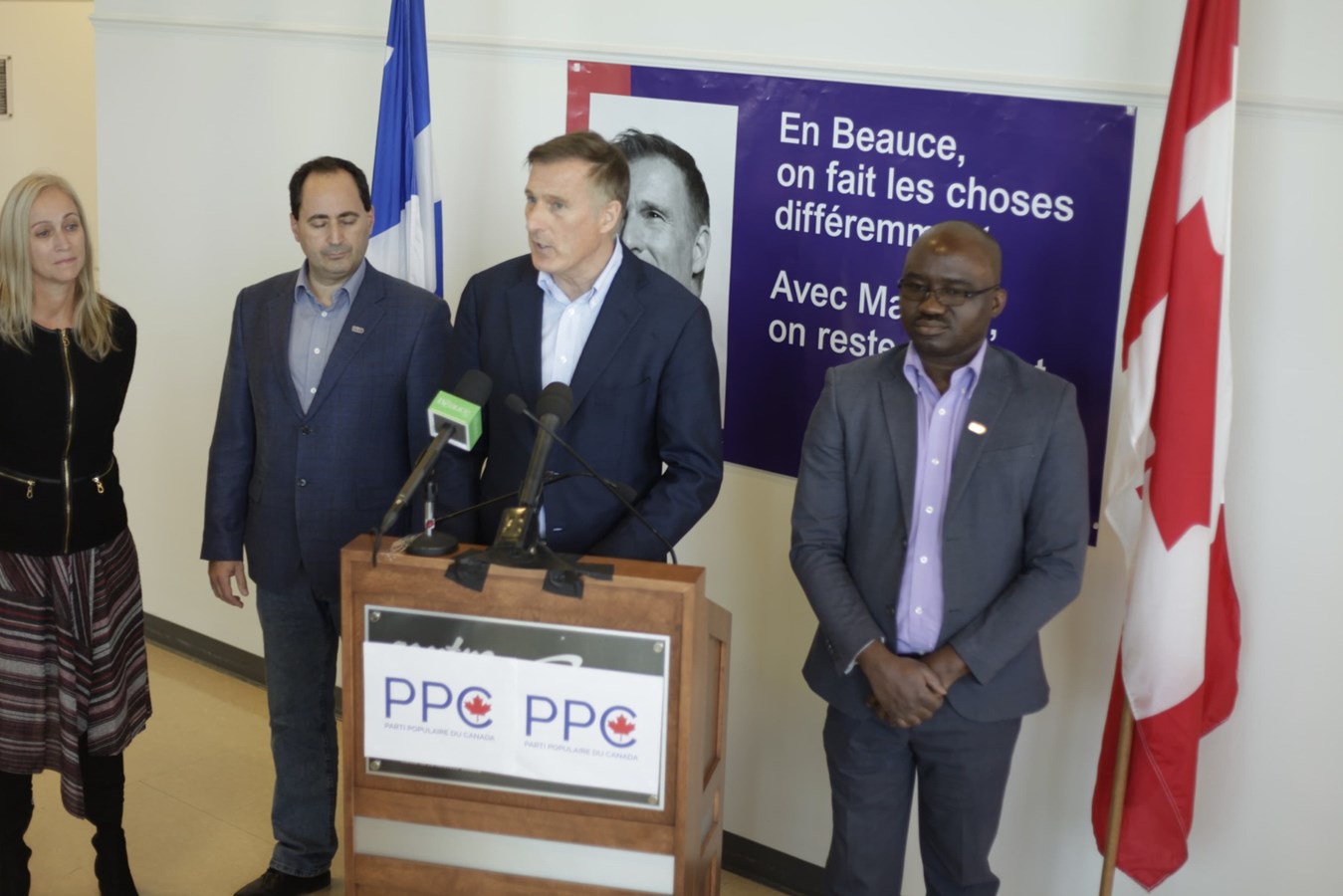 Maxime Bernier a tenu un point de presse sur la campagne contre son parti 