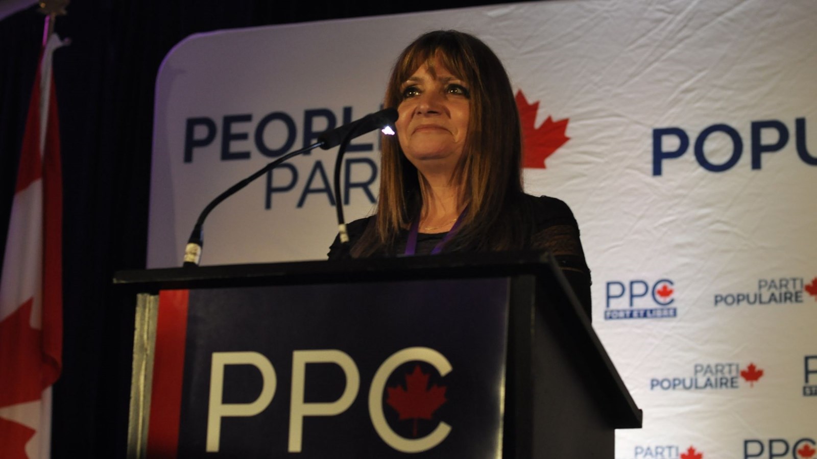La directrice générale du Parti populaire du Canada, Johanne Mennie a pris quelques minutes avant de parler.