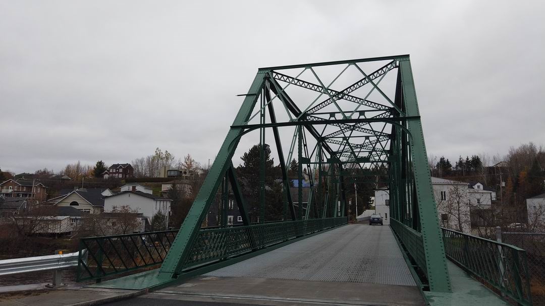Normand DeLessard présente les rénovations du pont de Saint-Côme