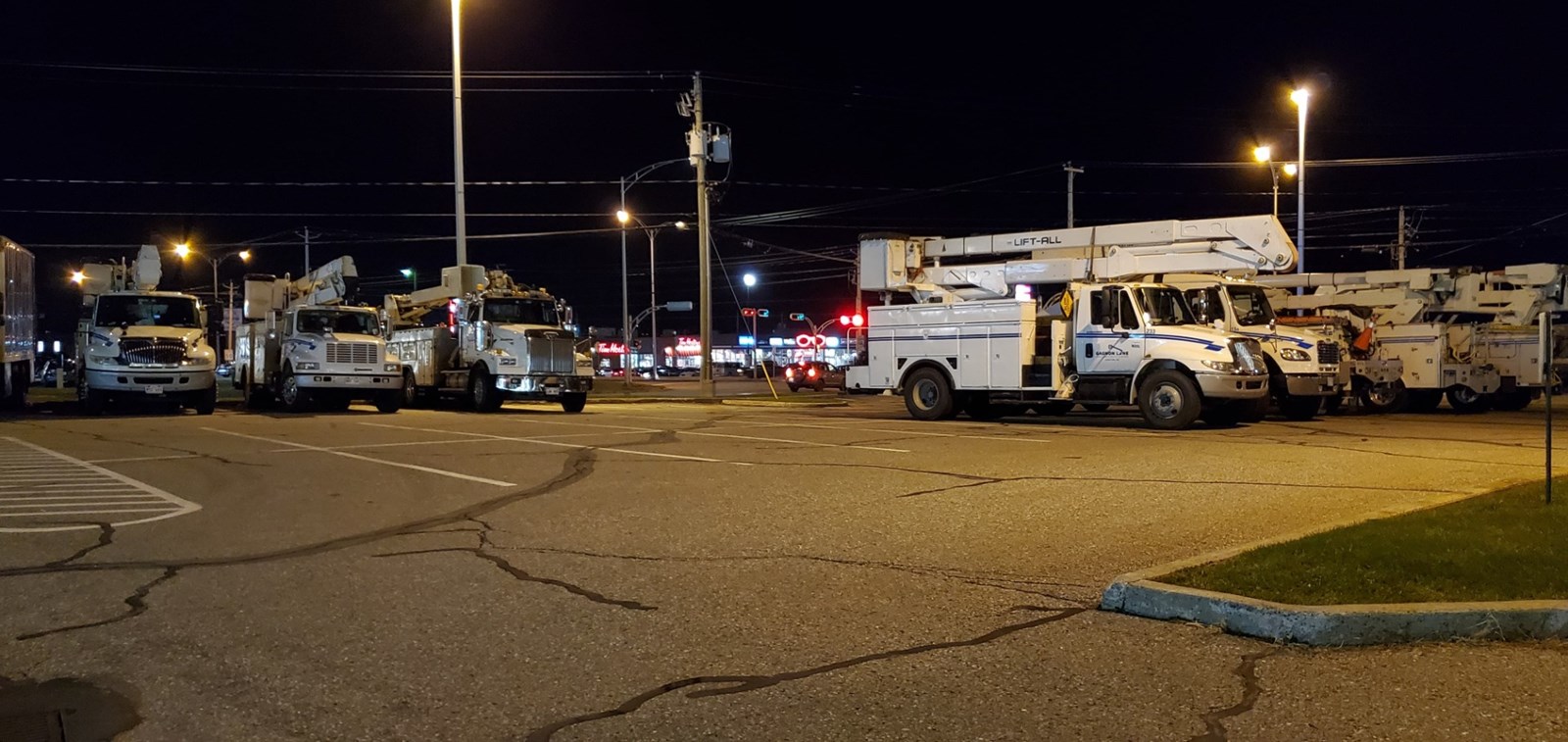 Pannes d'électricité : des équipes du Nouveau-Brunswick à la rescousse!