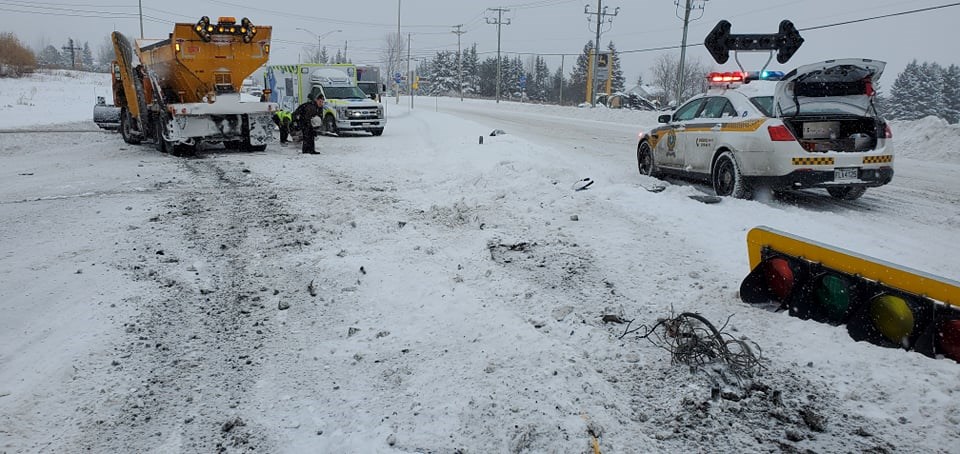 Accident au coin de la 127e Rue et de la route 204