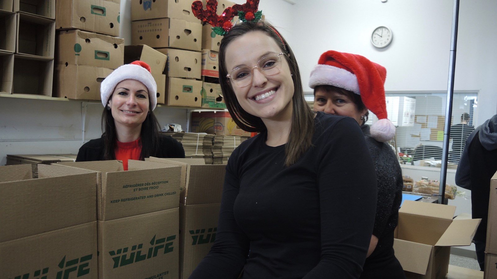 150 bénévoles réunis pour la confection des paniers de Noël