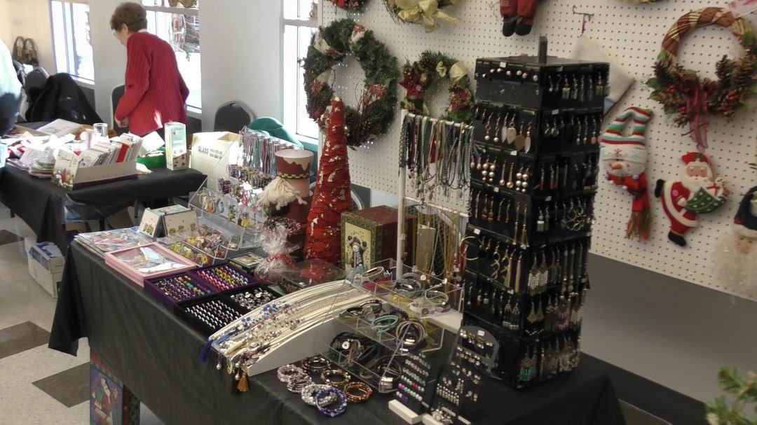 Normand DeLessard présente le marché de Noël et aux puces de Saint-Philibert