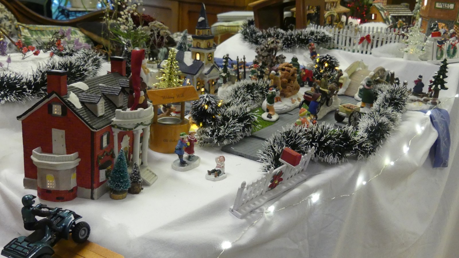 La féérie de Noël se passe en plein milieu du salon de Rachel et Philippe