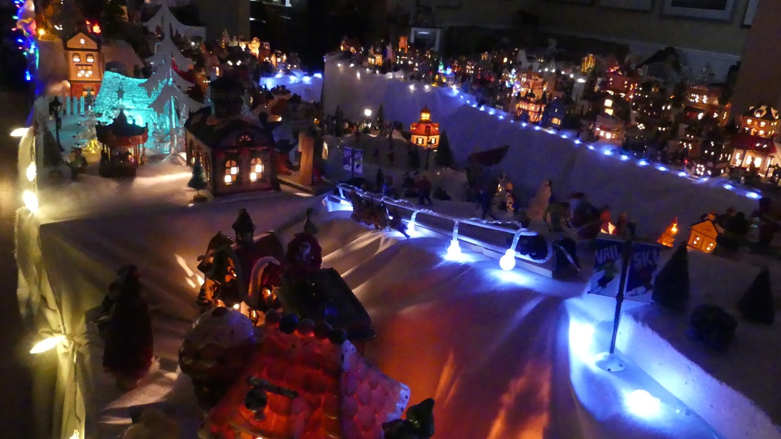 La féérie de Noël se passe en plein milieu du salon de Rachel et Philippe