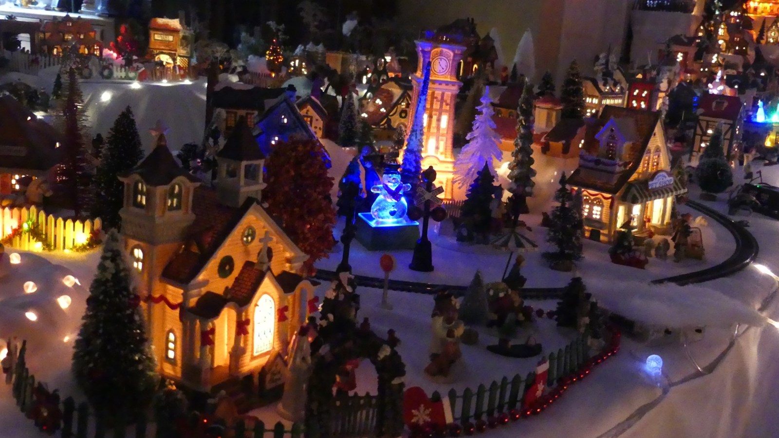 La féérie de Noël se passe en plein milieu du salon de Rachel et Philippe