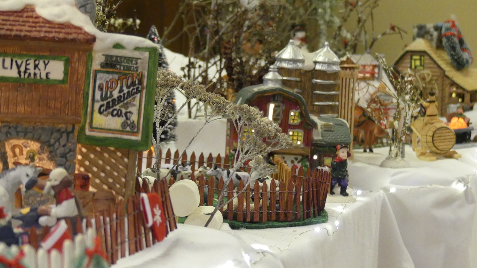 La féérie de Noël se passe en plein milieu du salon de Rachel et Philippe
