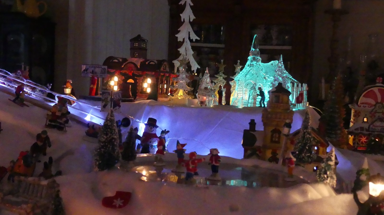 La féérie de Noël se passe en plein milieu du salon de Rachel et Philippe