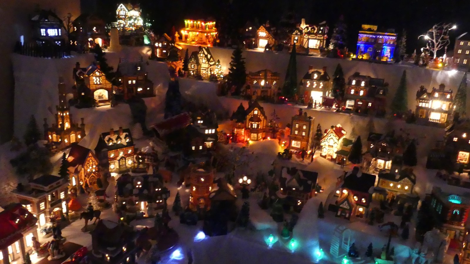 La féérie de Noël se passe en plein milieu du salon de Rachel et Philippe