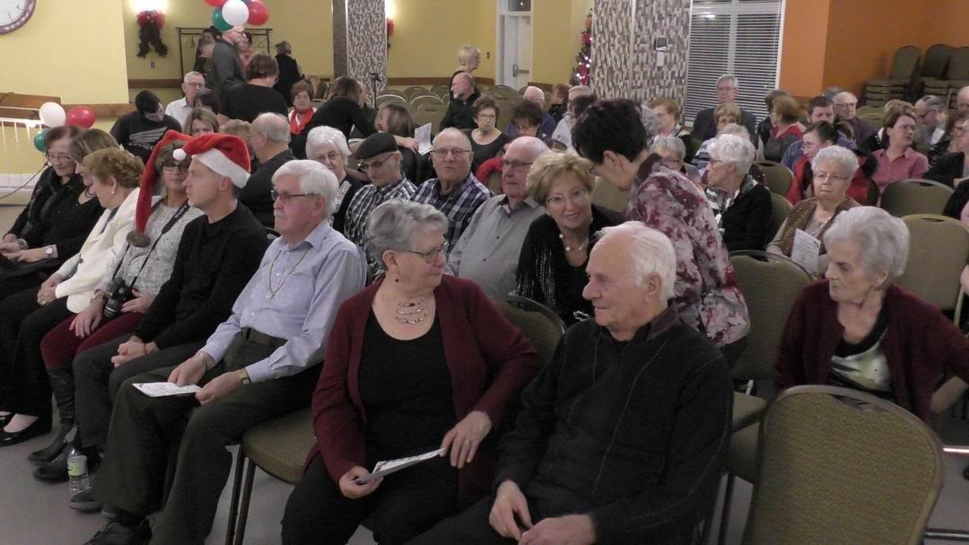 Normand DeLessard présente le concert de Noël du choeur La Joviale