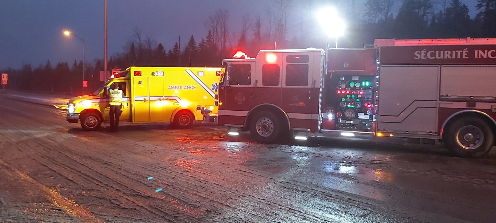 Un camion citerne se renverse près de la A-73 à Saint-Georges