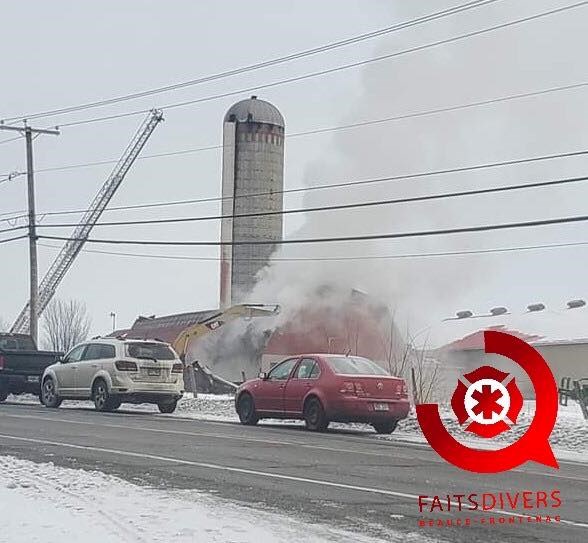 Incendie de bâtiment agricole à Sainte-Marie