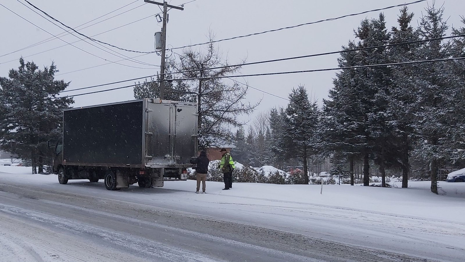 Un accident entre une voiture et un camion à Saint-Georges