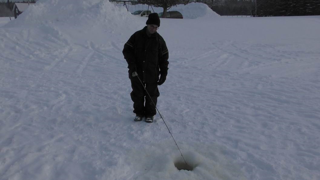 Normand DeLessard présente la pêche sous la glace de Saint-Zacharie en 2020