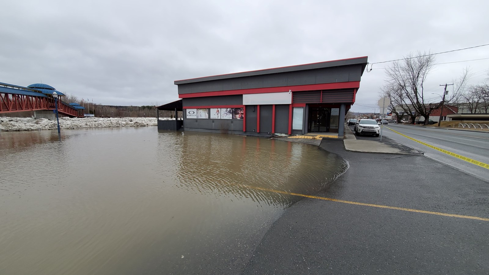 Le centre-ville de Saint-Georges inondé 