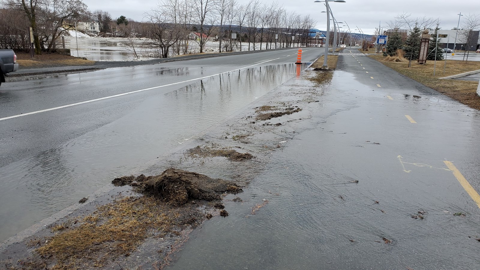 VIDÉO : Des embâcles causent des inondations à Saint-Georges