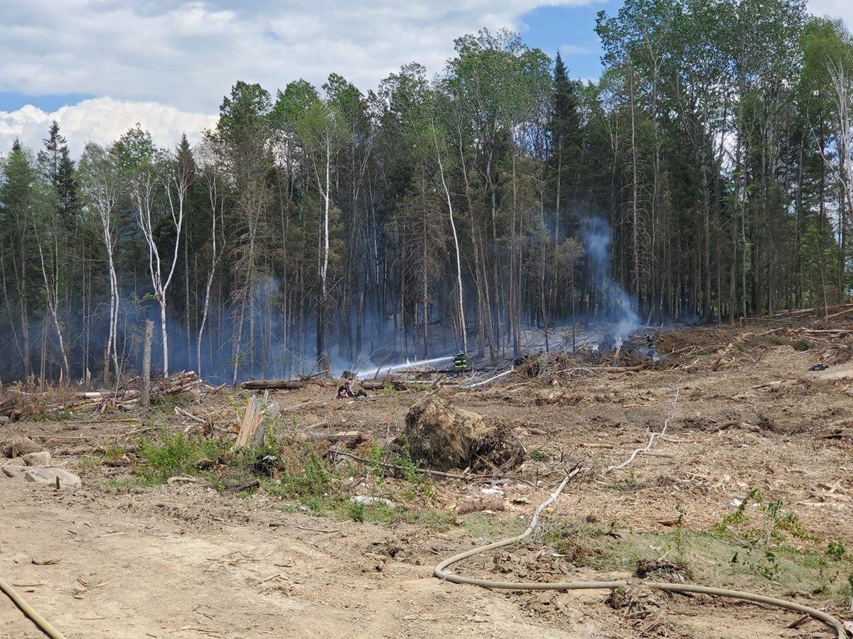 Dernière heure: feu de forêt dans le secteur de Jersey Mills