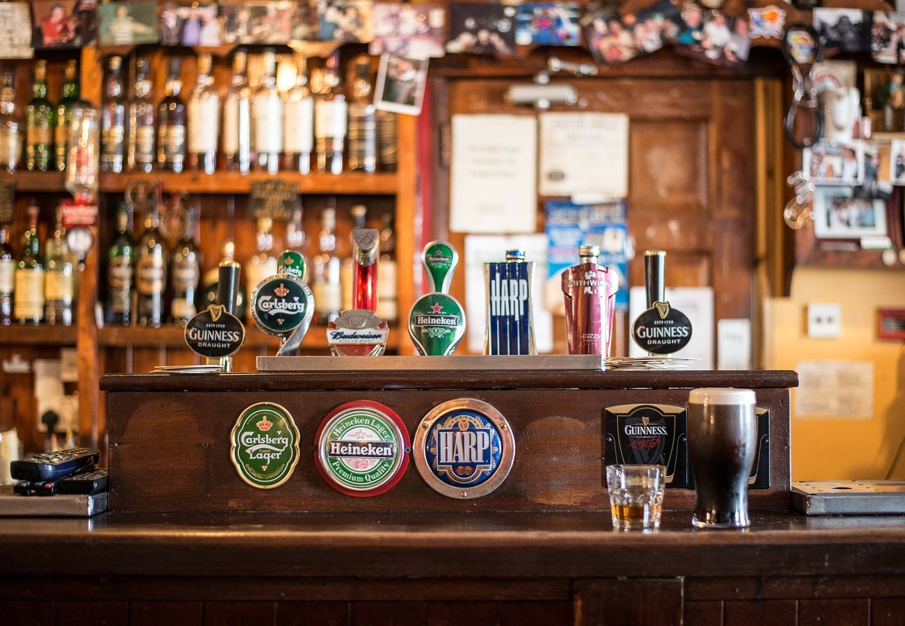 La Corporation des propriétaires de bars dénonce l'injustice gouvernementale envers leur industrie
