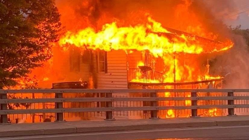 VIDÉO : Incendie d'un multi-logement à Saint-Georges