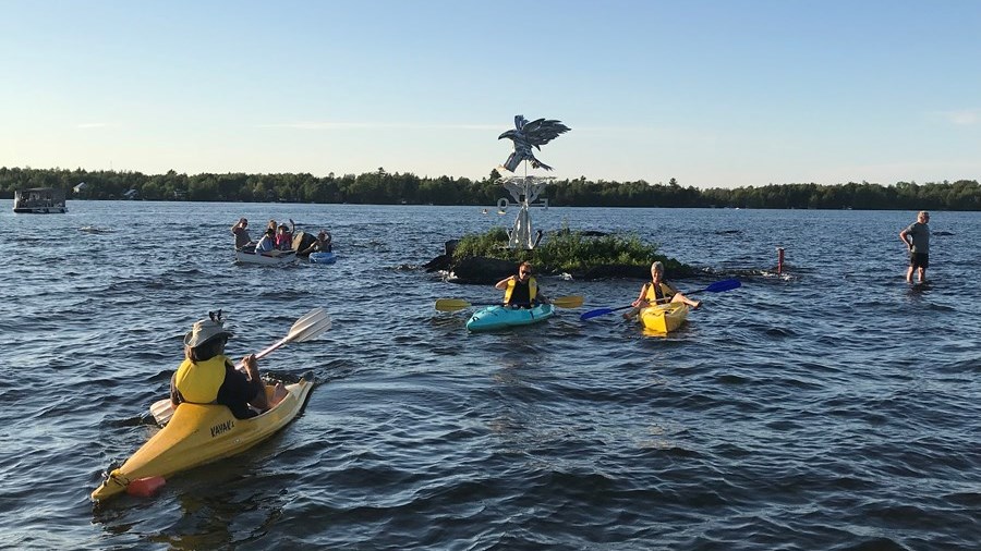 Dévoilement de l'oeuvre sculpturale « Le Mgezo » au lac Fortin