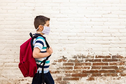 Santé publique Canada en faveur du port du masque pour les jeunes de plus de 10 ans
