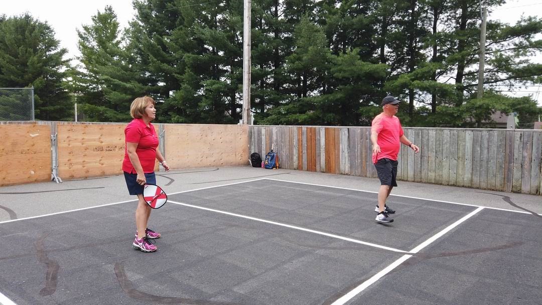 Normand DeLessard présente le Pickleball de Saint Georges