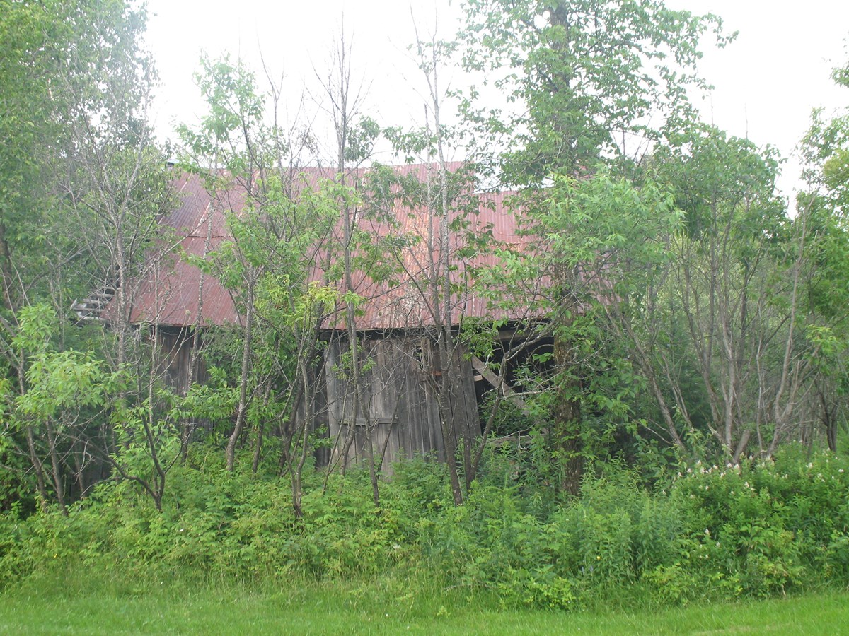 Route 275, Sainte-Aurélie