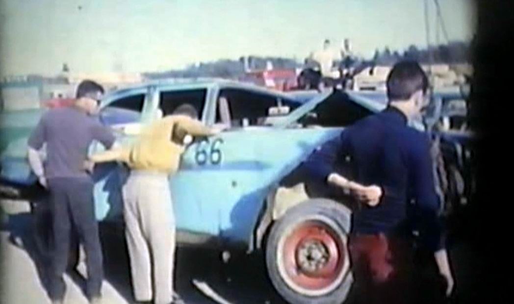 Normand DeLessard présente des souvenirs de stock car en Beauce