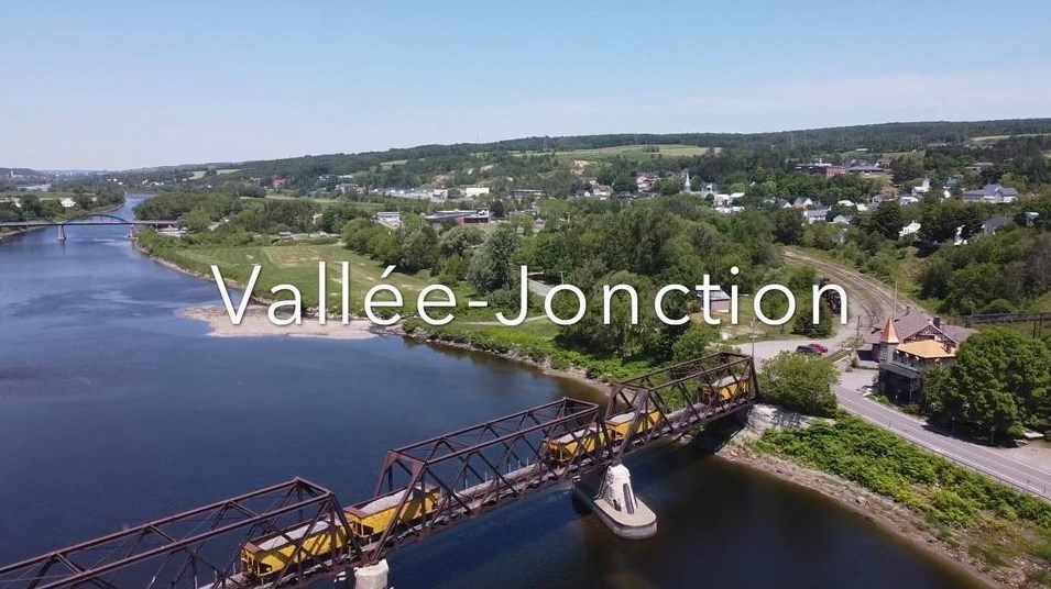 Normand DeLessard présente Vallée-Jonction vue du ciel