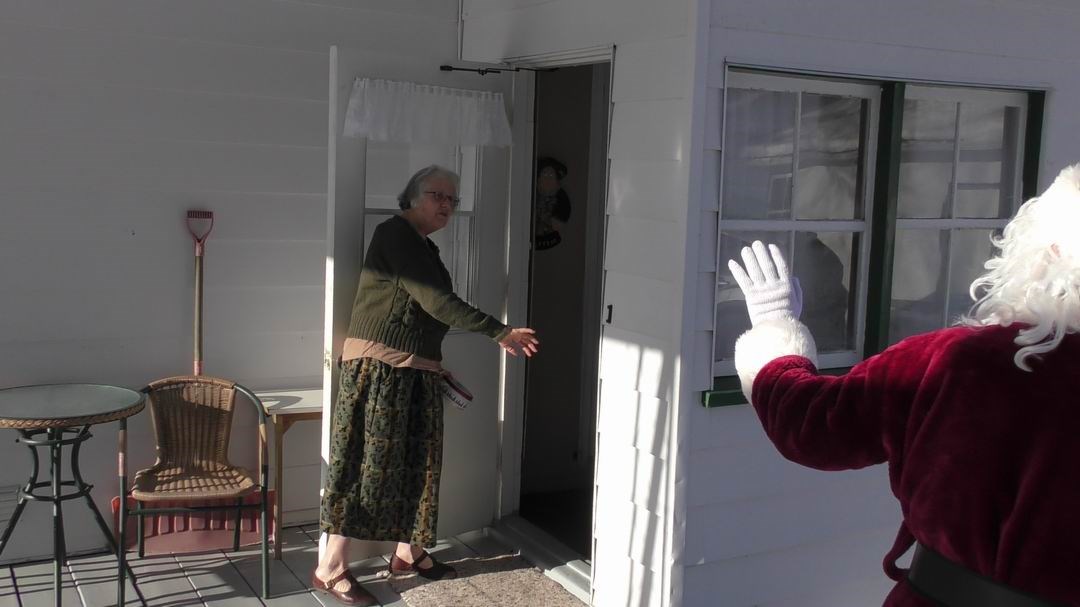 Normand DeLessard présente la visite du père Noël à Saint-Simon-les-Mines