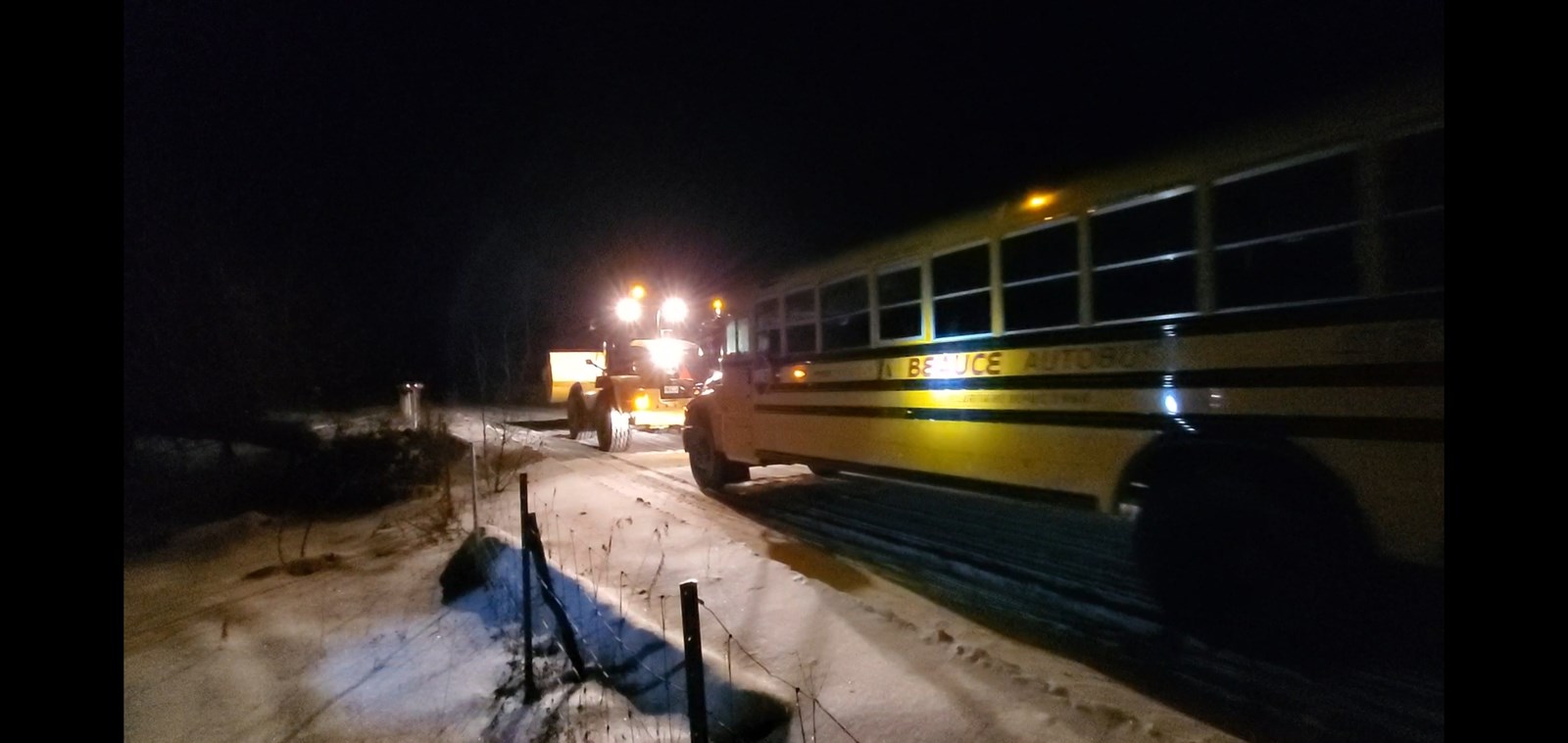 Un autobus scolaire se retrouve en fâcheuse position à cause d'un GPS