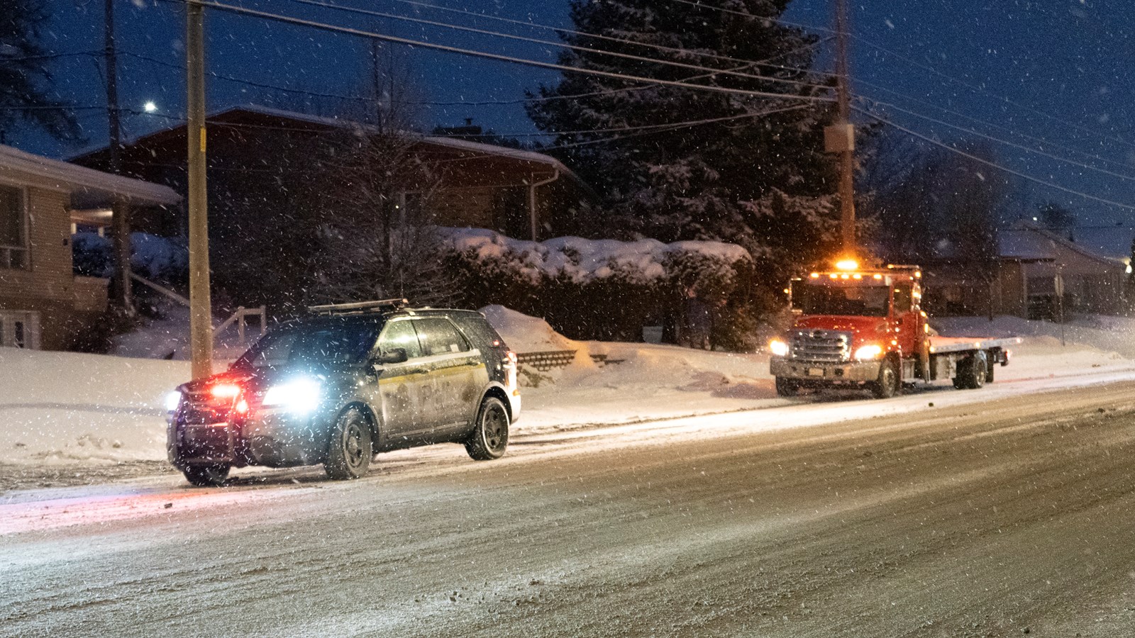 Quatre véhicules impliqués dans une collision 