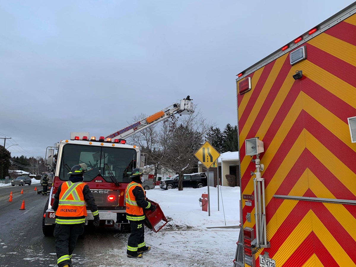 Feu de cheminée dans une résidence de la 90e rue à Saint-Georges