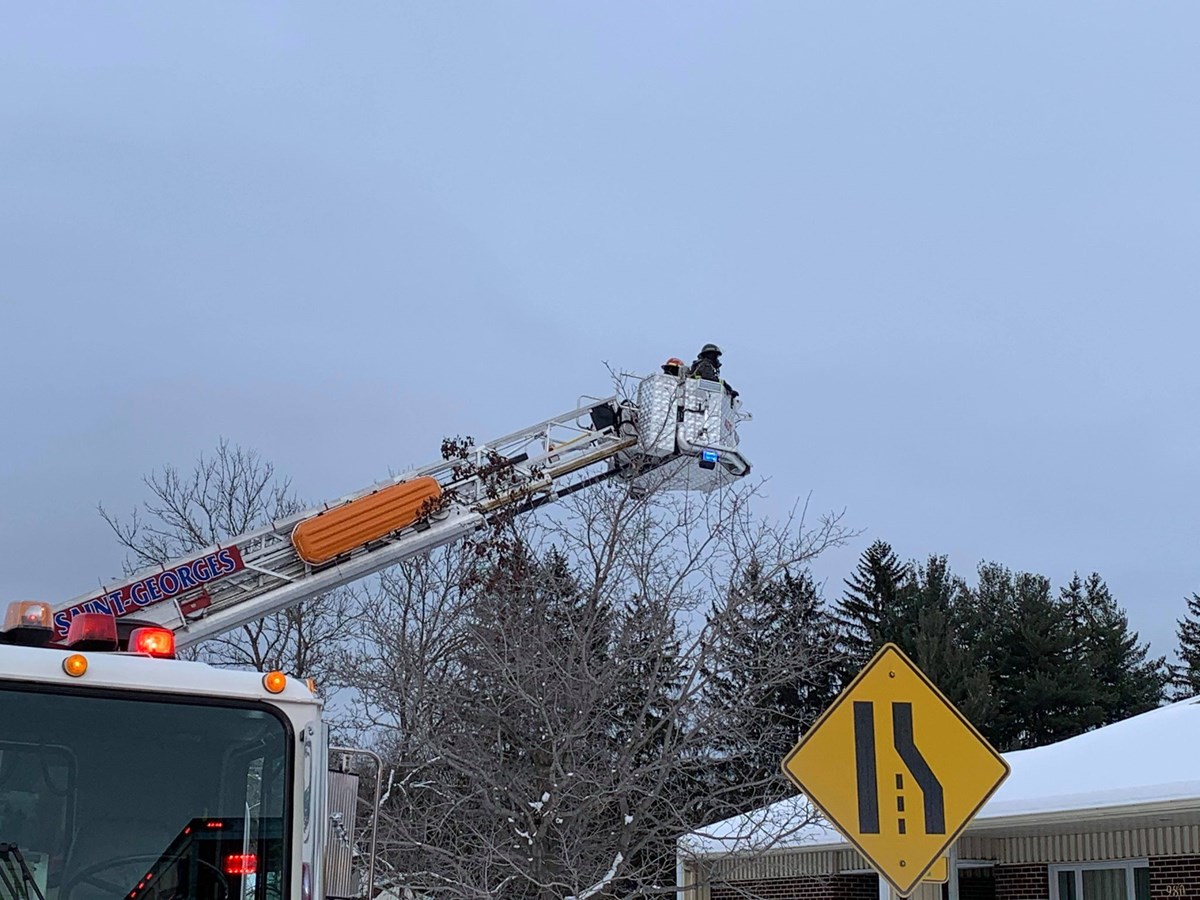 Feu de cheminée dans une résidence de la 90e rue à Saint-Georges