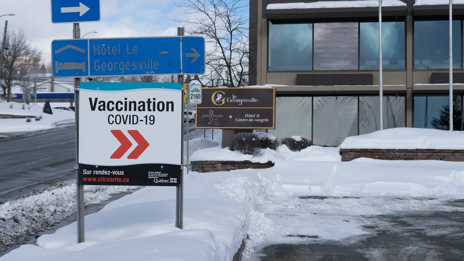 Visite du site de vaccination COVID-19 au Georgesville