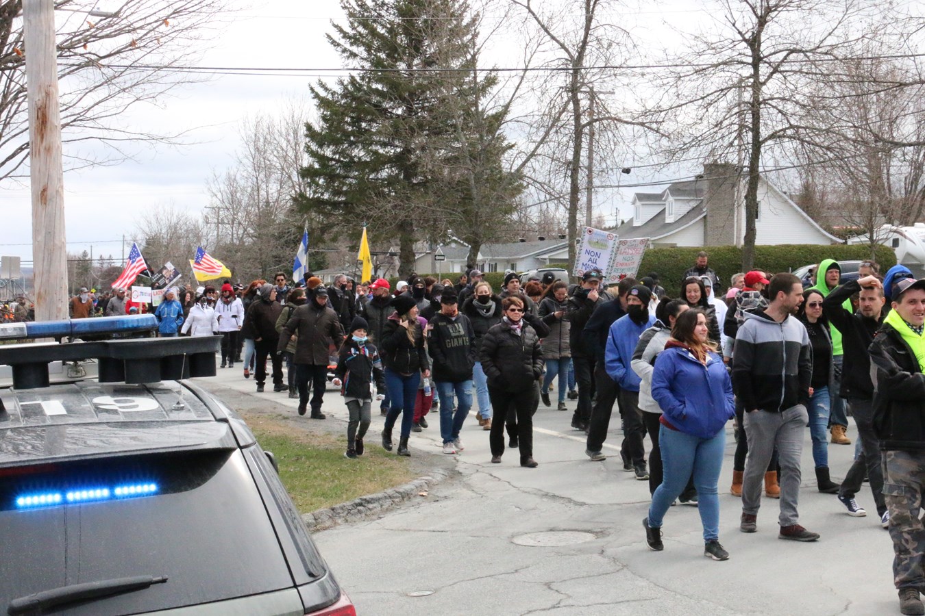 500 personnes à une manif contre les mesures sanitaires de la COVID-19