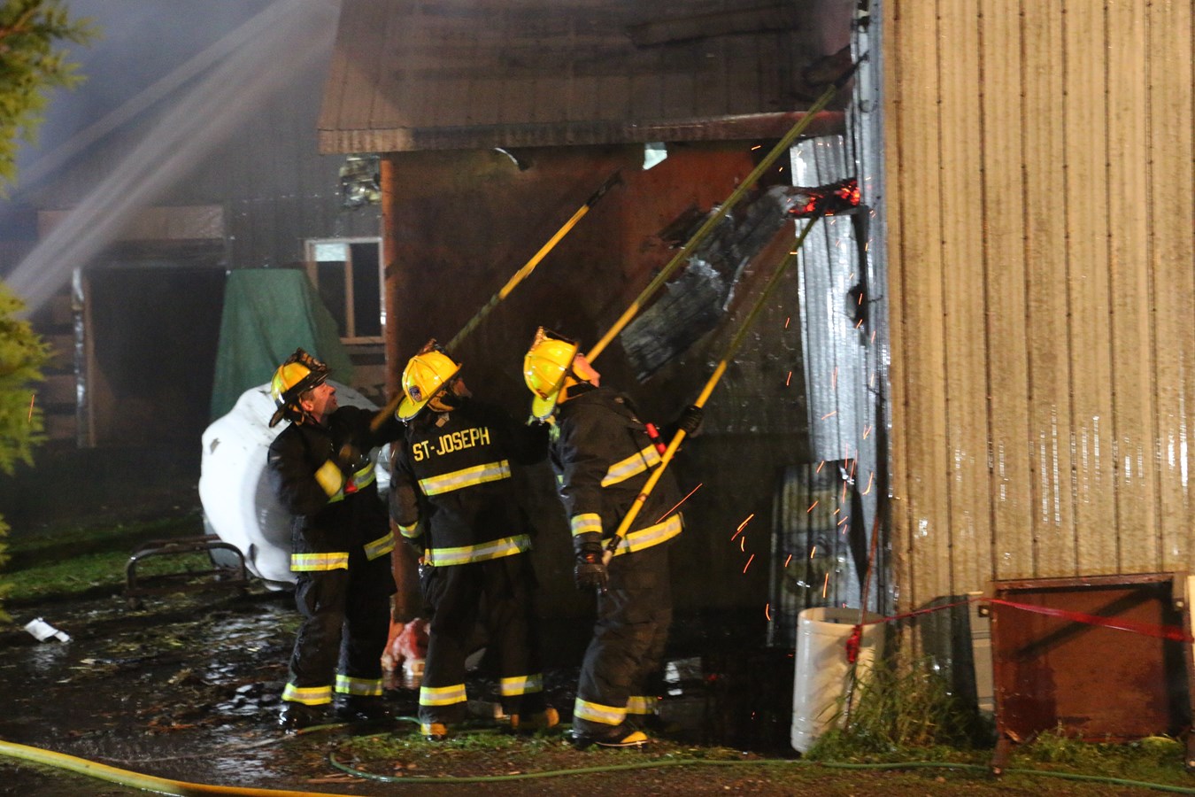 Ferme laitière rasée par les flammes: la majorité des animaux ont été sauvés